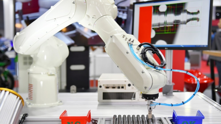 Robot otomasi Huceen